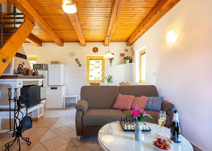 Quiet Family House Butterfly Place Casa vacanze Dob